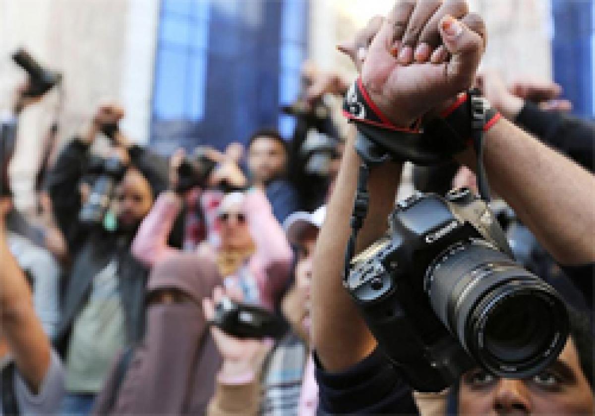 Violence on journalists across world must end: EU